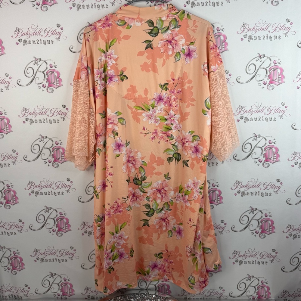 La Vie En Rose robe lace sleeves flowers Floral Kimono Robe - Peach and Pink - Picture 2 of 12